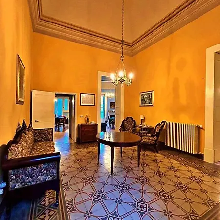 Palazzo Galluccio גלאטינה