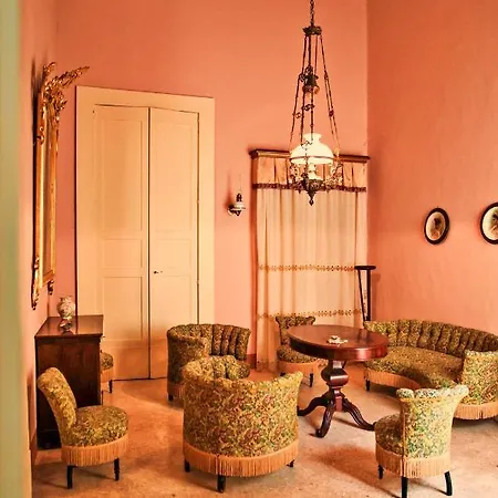 וילה Palazzo Galluccio *