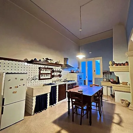 Palazzo Galluccio Villa